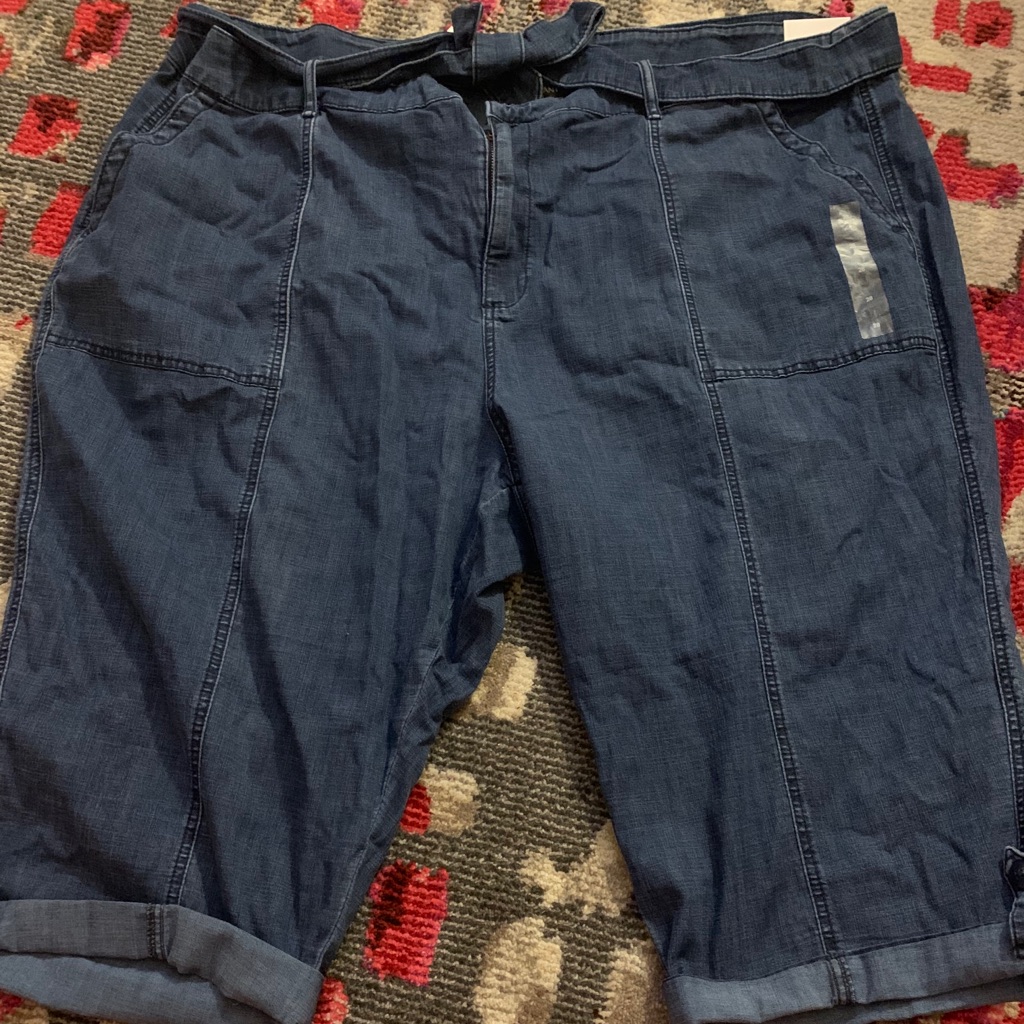 Brand New Lane Bryant Cropped Jeans